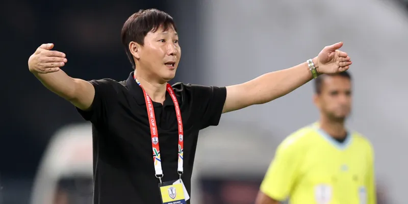 Việt Nam Vô Địch - Mục Tiêu Cần Đạt Được Tại Sân Rajamangala 1 HLV Kim Sang-sik tin các học trò sẽ chiến thắng