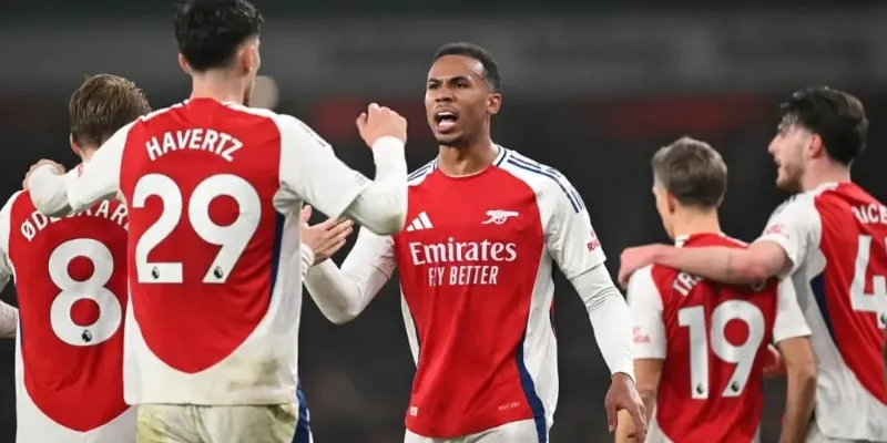 Arsenal Mất Chuỗi Bất Bại - Aston Vươn Lên Vị Trí Nhì Bảng 2 Pháo thủ có chuỗi thi đấu ấn tượng